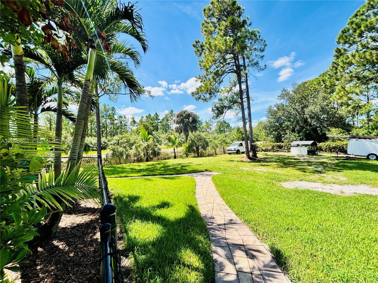 1201 Edison Ave , Lehigh Acres, FL 33972 Photo