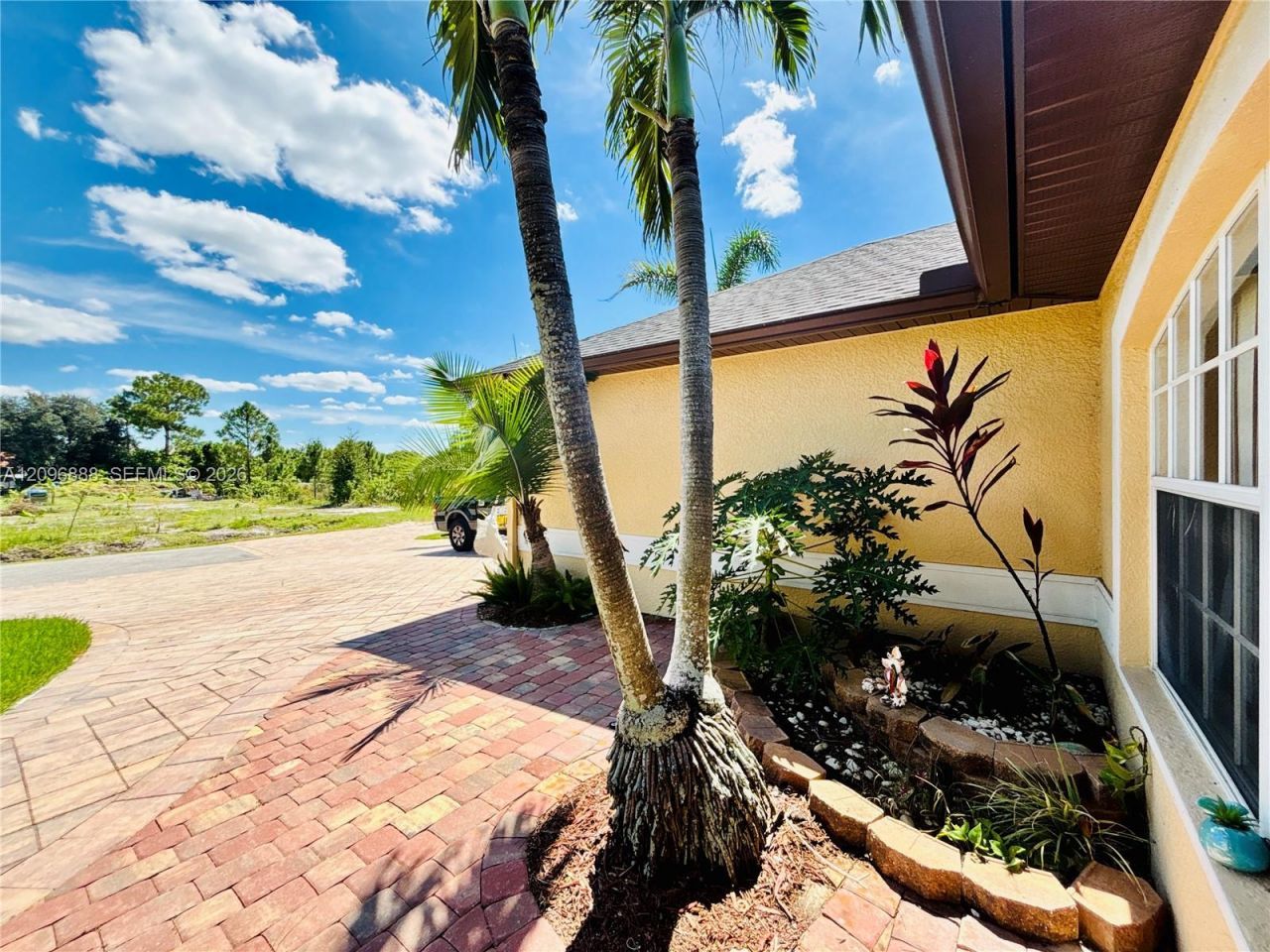 1201 Edison Ave , Lehigh Acres, FL 33972 Photo