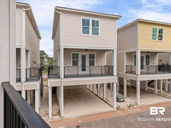 951 W Lagoon Avenue, Unit D, Gulf Shores, AL 36542
