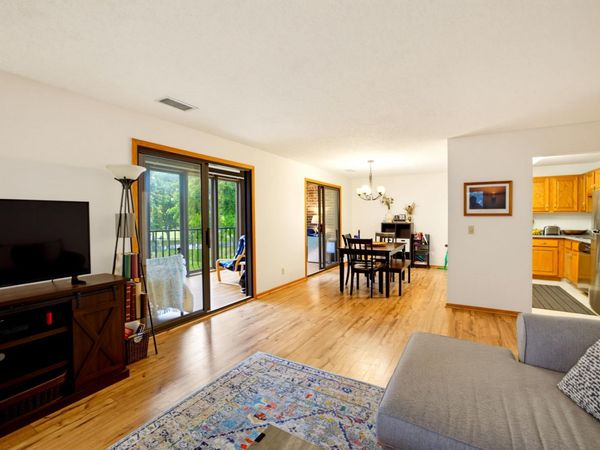 7200 Cahill Road, Unit 106, Edina, MN 55439