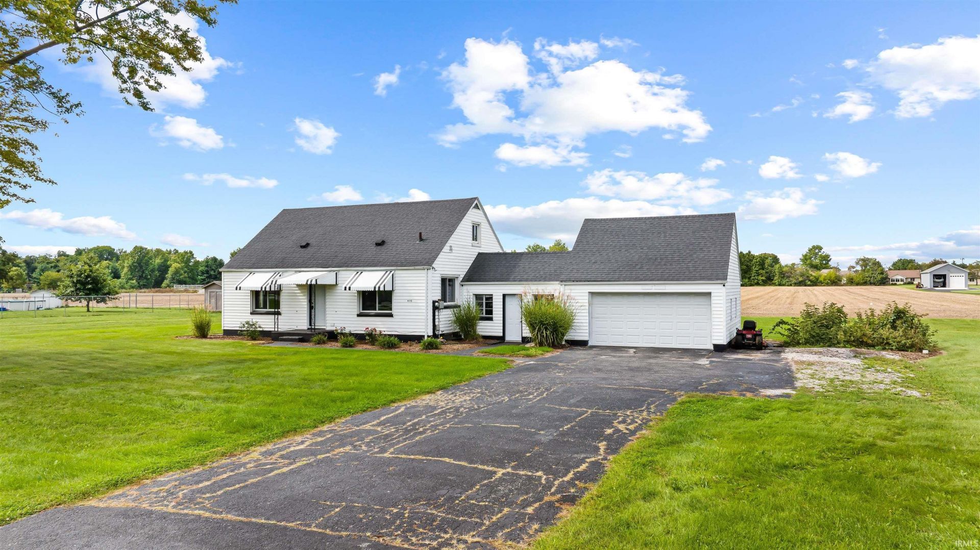 4115 Goeglein Road, Fort Wayne, IN 46815 Main Photo
