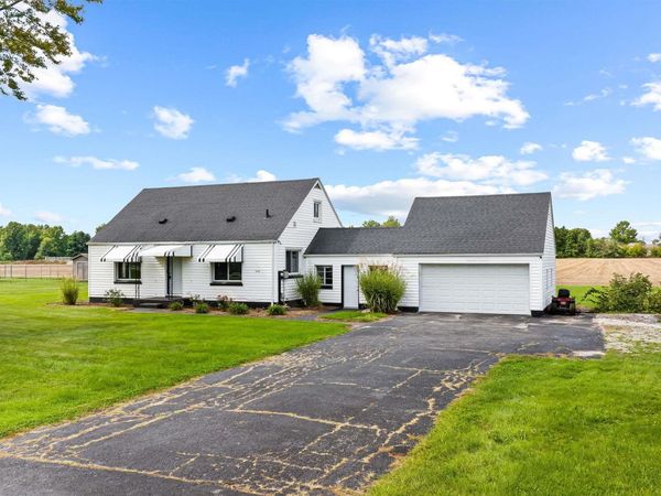 4115 Goeglein Road, Fort Wayne, IN 46815