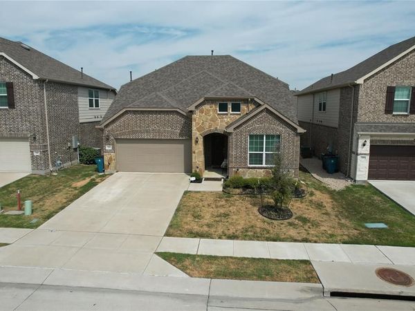 375 Meredith Drive , Fate, TX 75087
