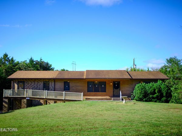 1105 Ridge Rd, Sevierville, TN 37862