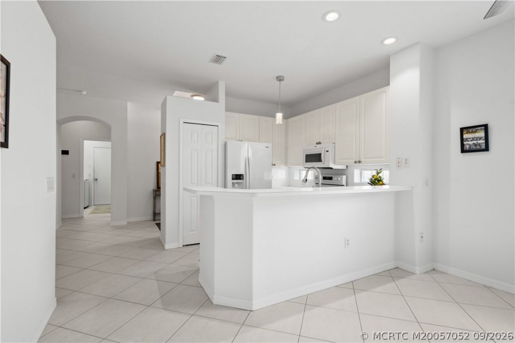 3661 NW Willow Creek Drive, Jensen Beach, FL 34957 Photo