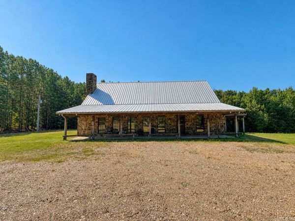 2331 Highway 371 , Nashville, AR 71852