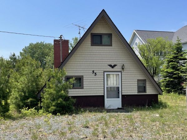 54 S Beacon Drive, Mears, MI 49436