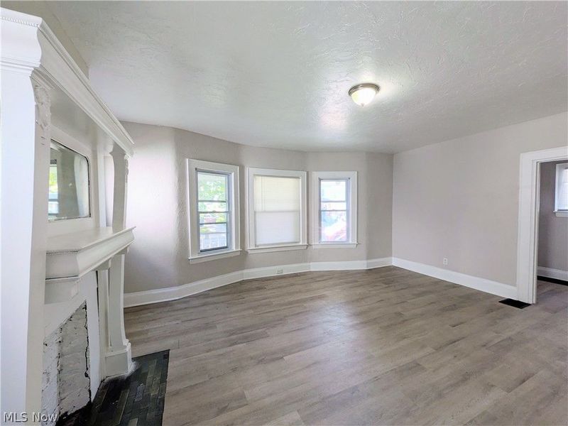 10721 Columbia Avenue, Cleveland, OH 44108 Photo 14