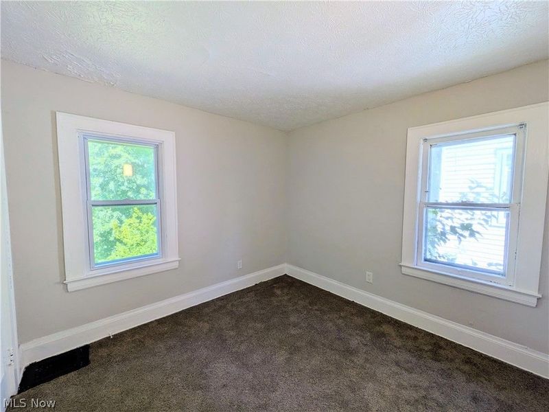 10721 Columbia Avenue, Cleveland, OH 44108 Photo 16