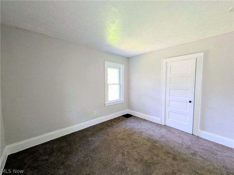 10721 Columbia Avenue, Cleveland, OH 44108 Photo 19