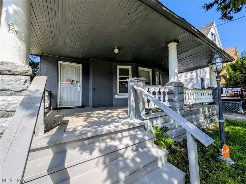 10721 Columbia Avenue, Cleveland, OH 44108 Photo 2