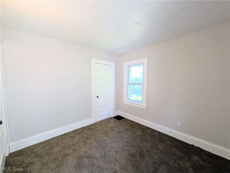 10721 Columbia Avenue, Cleveland, OH 44108 Photo 20