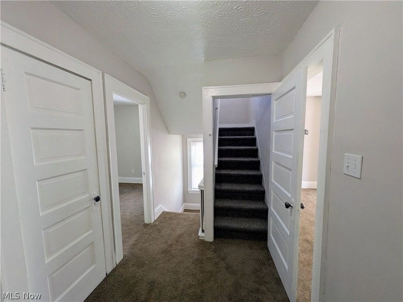 10721 Columbia Avenue, Cleveland, OH 44108 Photo 27