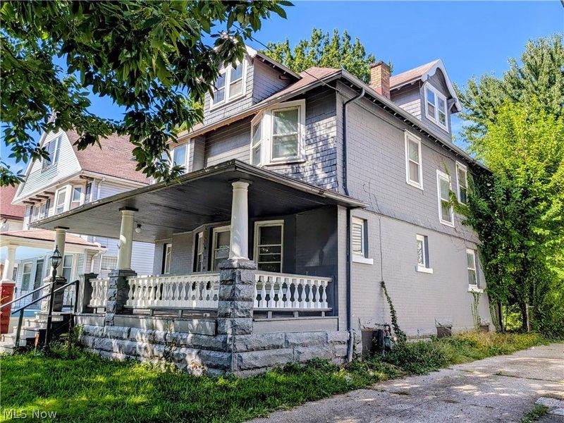 10721 Columbia Avenue, Cleveland, OH 44108 Photo 3