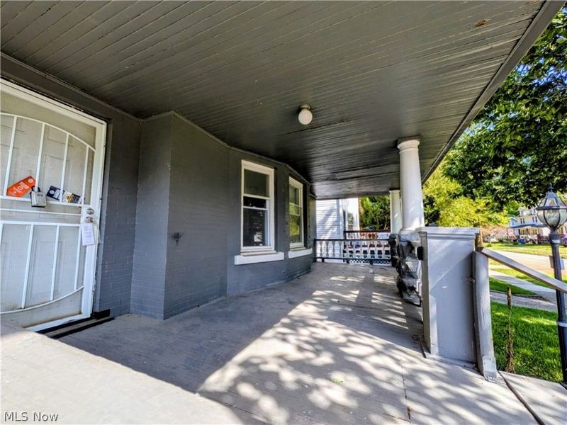 10721 Columbia Avenue, Cleveland, OH 44108 Photo 4
