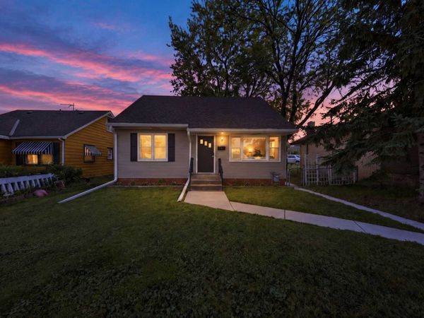 1446 Dale Street N, Saint Paul, MN 55117