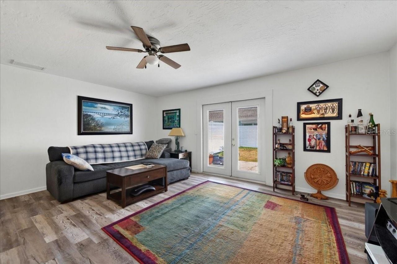 841 E 14th Avenue, New Smyrna Beach, FL 32169 Photo
