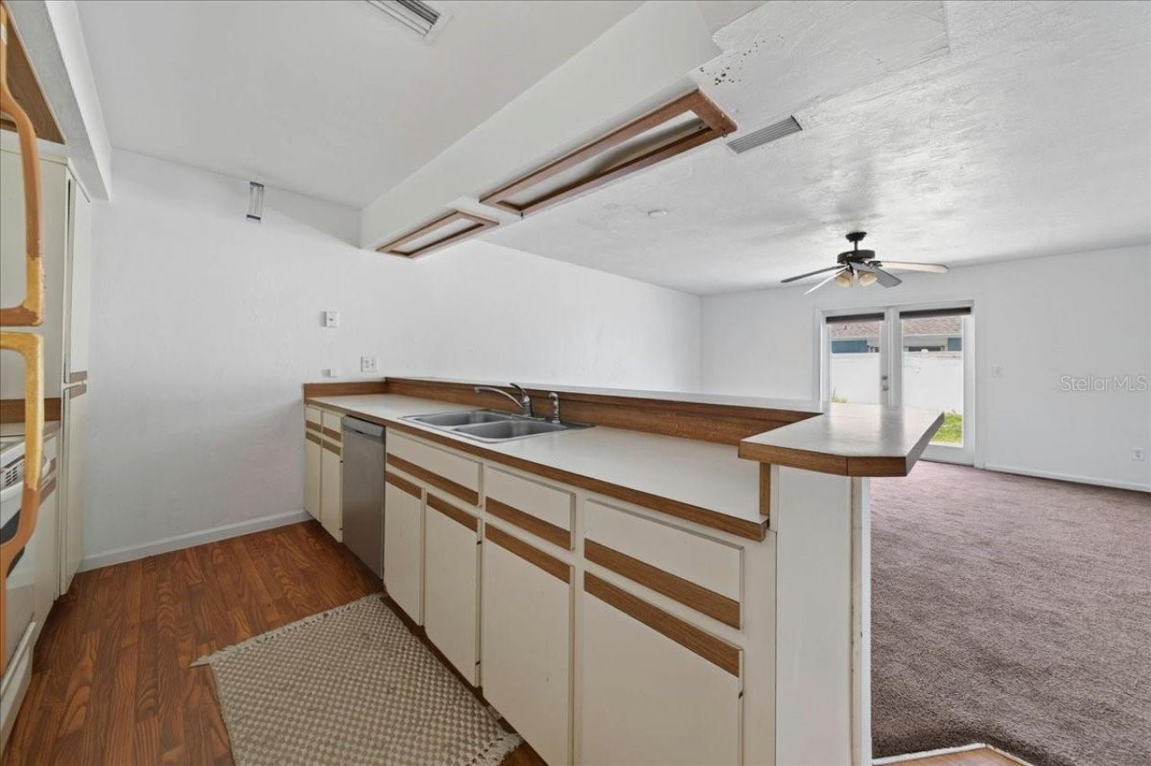 841 E 14th Avenue, New Smyrna Beach, FL 32169 Photo