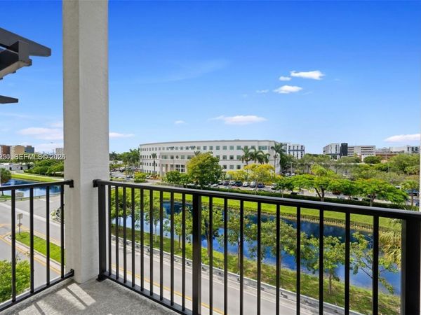 8301 NW 41st St , Unit B-401, Doral, FL 33166