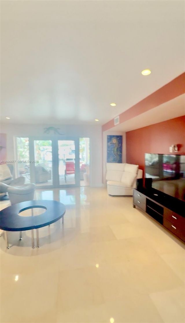 2039 NE 123rd St , North Miami, FL 33181 Photo
