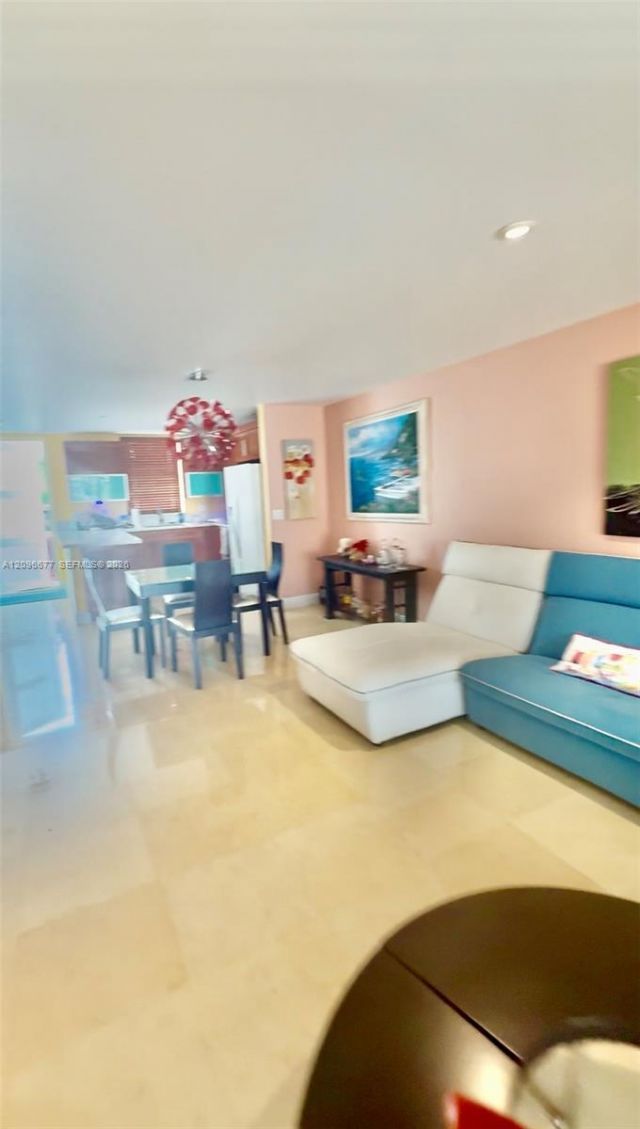 2039 NE 123rd St , North Miami, FL 33181 Photo