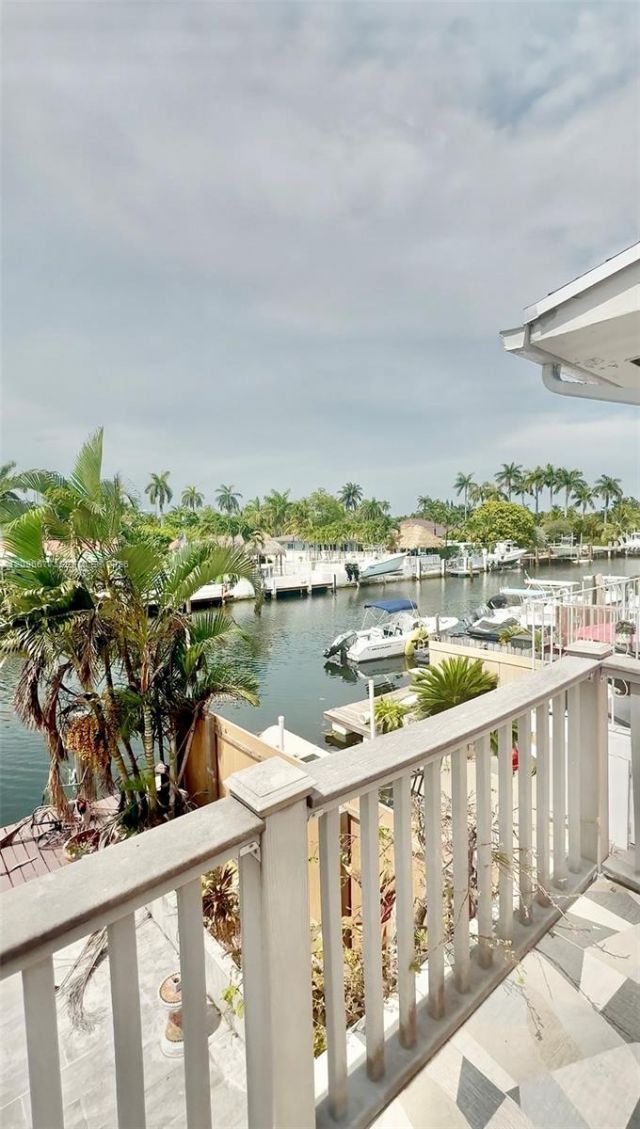 2039 NE 123rd St , North Miami, FL 33181 Photo