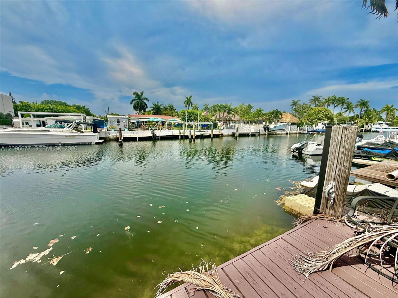 2039 NE 123rd St , North Miami, FL 33181 Photo
