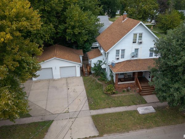230 E PIERCE Street, Macomb, IL 61455