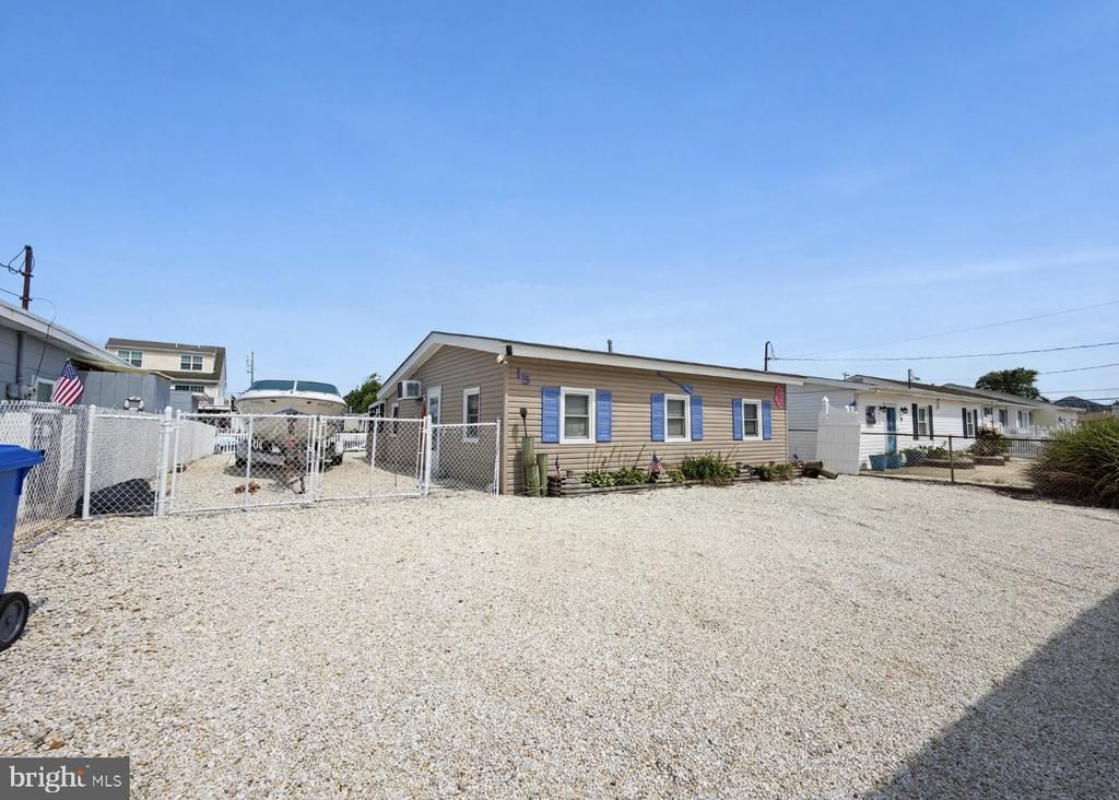 15 Beverly Lane, Manahawkin, NJ 08050 Main Photo
