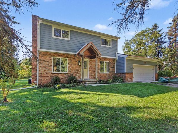 2705 Jennings Road, Whitmore Lake, MI 48189