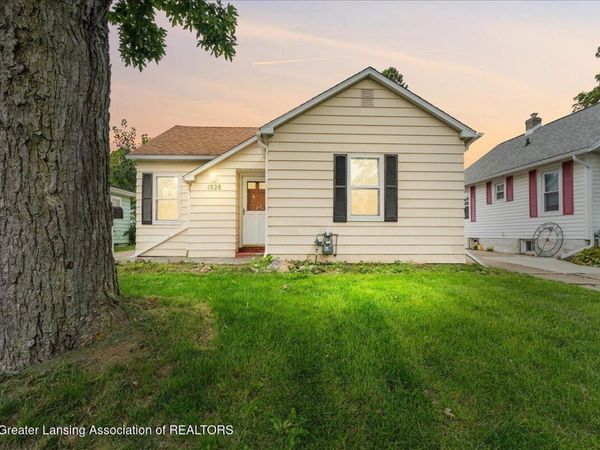 1928 Sunnyside Avenue, Lansing, MI 48910