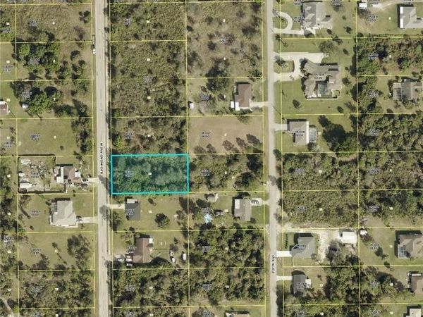510 Richmond AVE N, LEHIGH ACRES, FL 33972