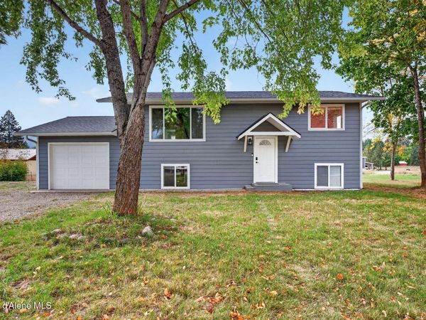 60 Cherry LN , Moyie Springs, ID 83845