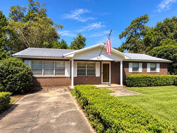 5487 Pelham Court, Graceville, FL 32440