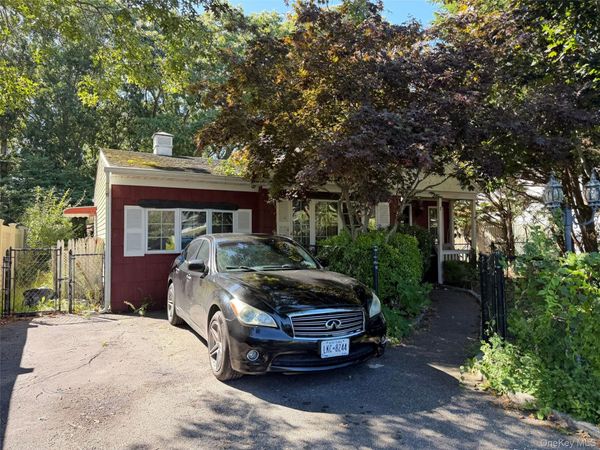 30 Oakwood Drive , Shirley, NY 11967