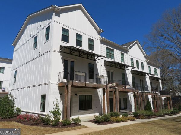 2452 Sycamore Road NW, Atlanta, GA 30318