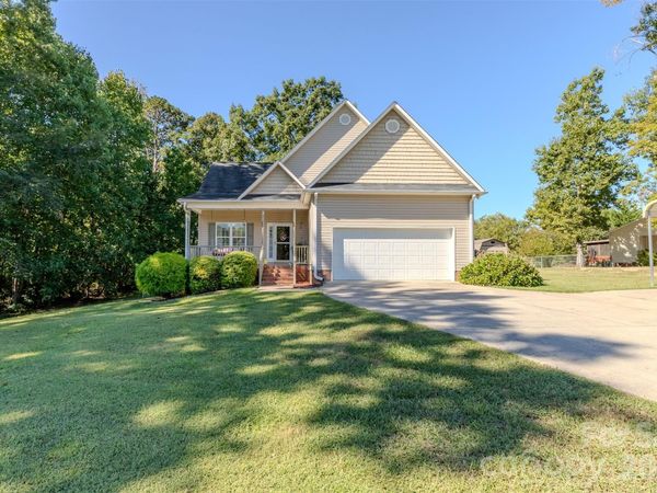 9008 Meredith Leigh Lane , Cherryville, NC 28021