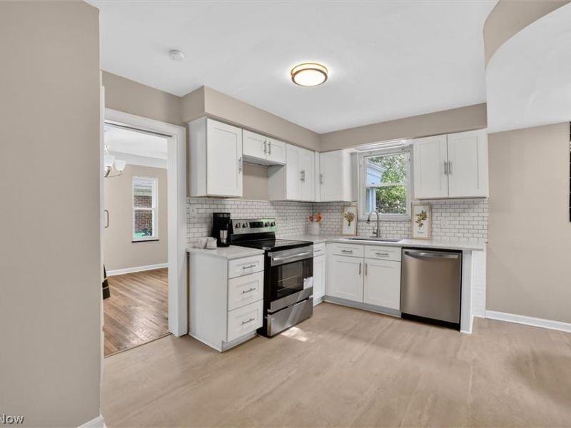 1540 S Belvoir Boulevard, South Euclid, OH 44121 Photo 10