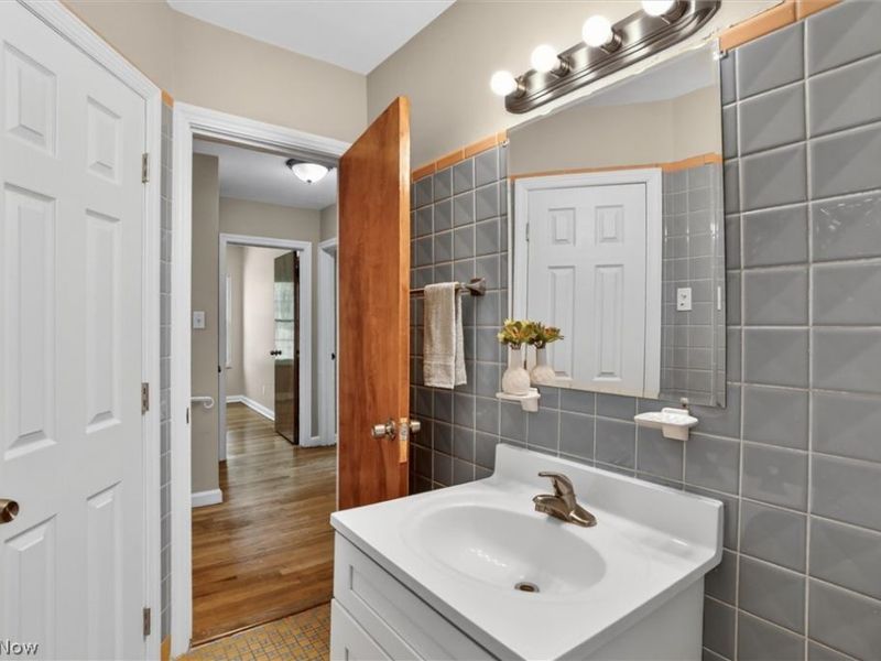 1540 S Belvoir Boulevard, South Euclid, OH 44121 Photo 27