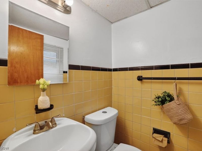 1540 S Belvoir Boulevard, South Euclid, OH 44121 Photo 32