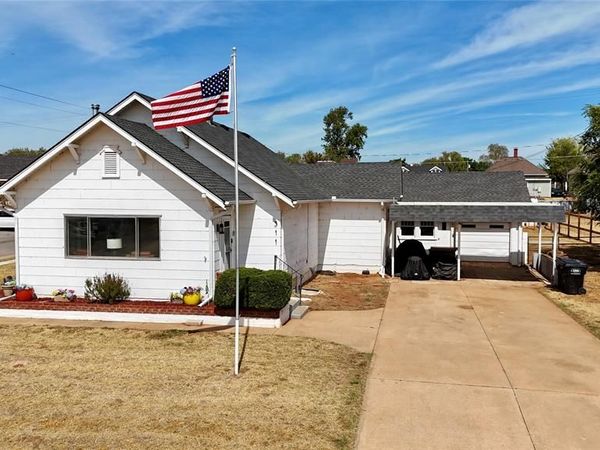 305 E Main Street, Hydro, OK 73048