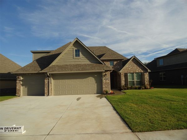 2521 N 16th Street , Broken Arrow, OK 74012