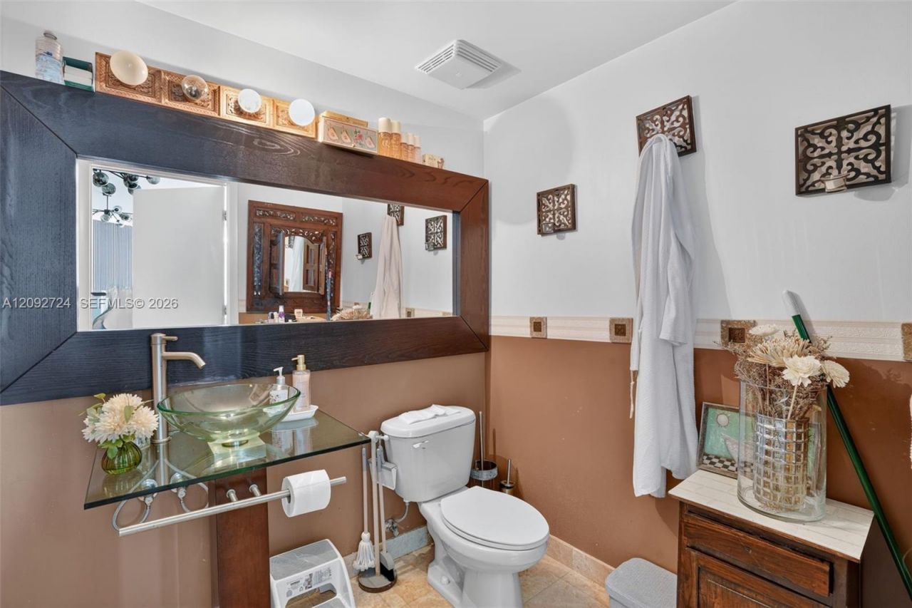 350 S Miami Ave , Unit 3602, Miami, FL 33130 Photo