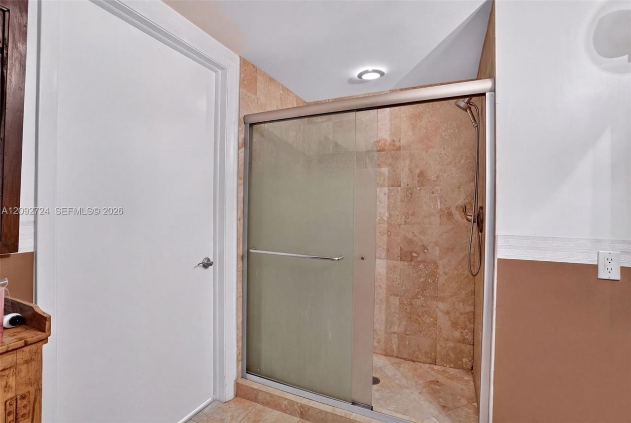 350 S Miami Ave , Unit 3602, Miami, FL 33130 Photo