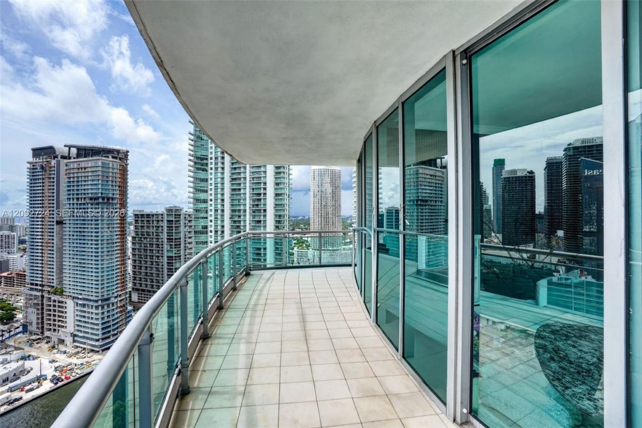 350 S Miami Ave , Unit 3602, Miami, FL 33130 Photo
