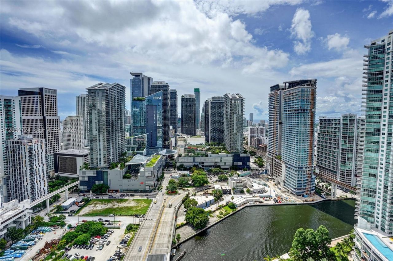 350 S Miami Ave , Unit 3602, Miami, FL 33130 Photo