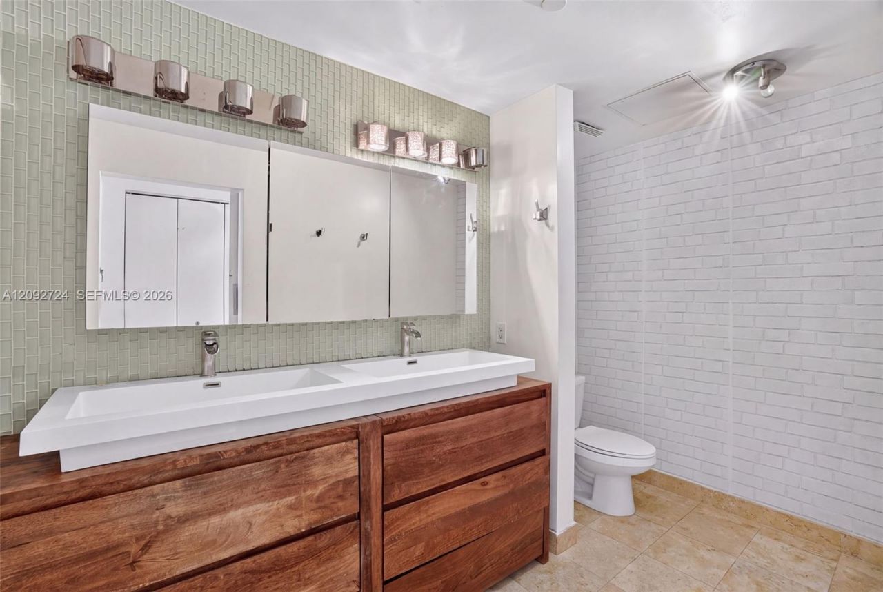 350 S Miami Ave , Unit 3602, Miami, FL 33130 Photo