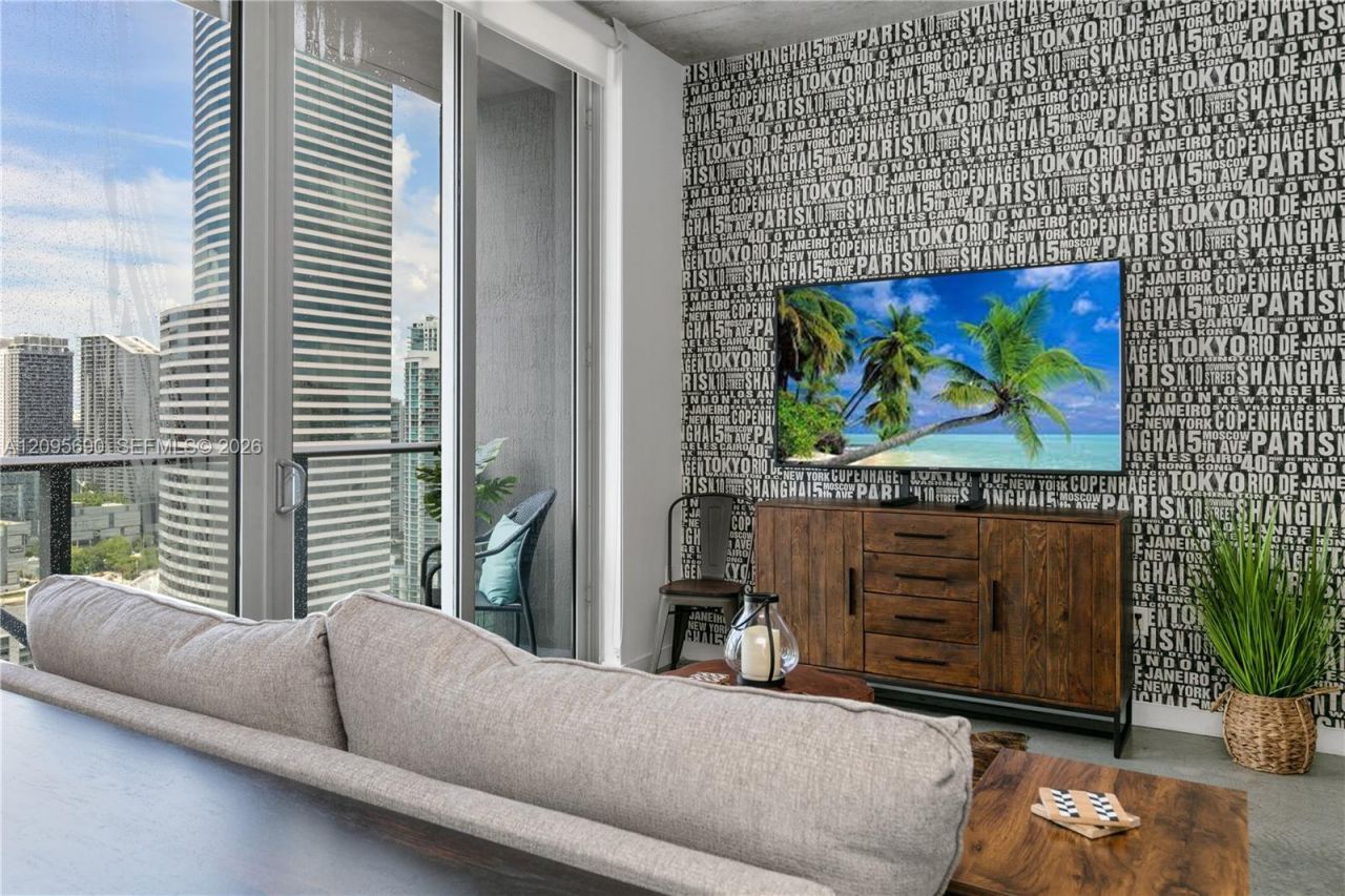 151 SE 1st St , Unit 3103, Miami, FL 33131 Photo