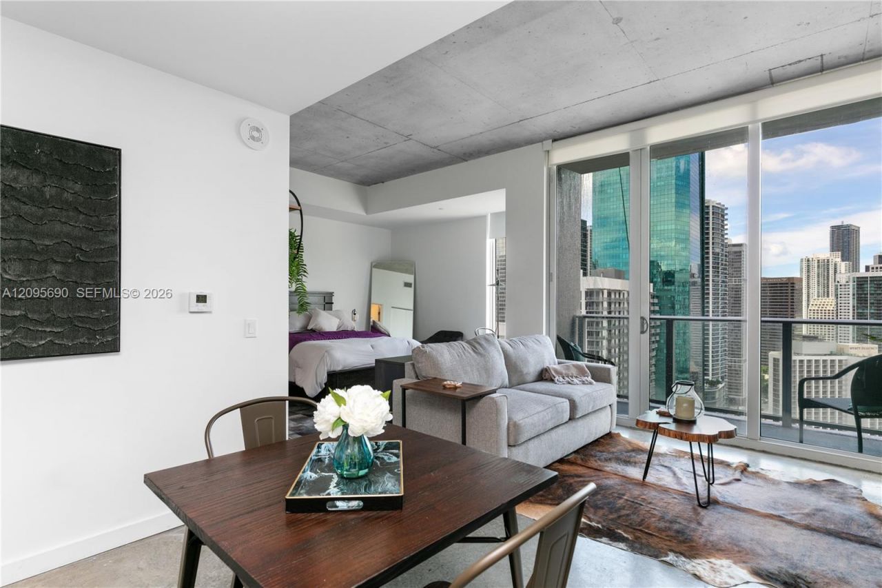 151 SE 1st St , Unit 3103, Miami, FL 33131 Photo