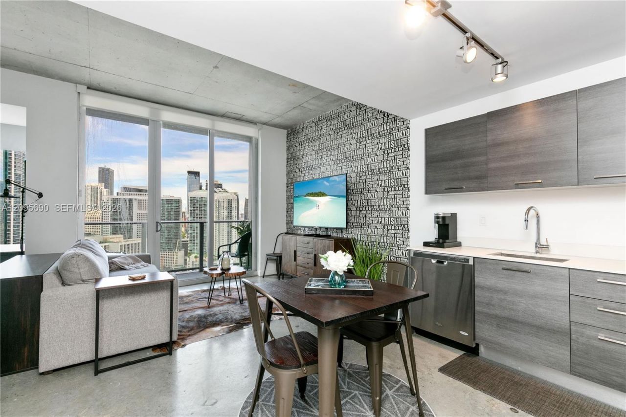 151 SE 1st St , Unit 3103, Miami, FL 33131 Photo